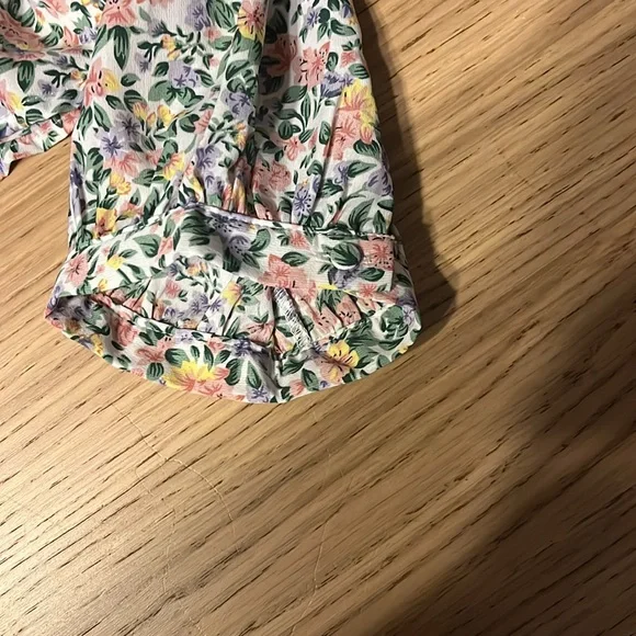 Lulus Women’s Crop Top. Large. Floral Pattern. - Picture 7 of 7